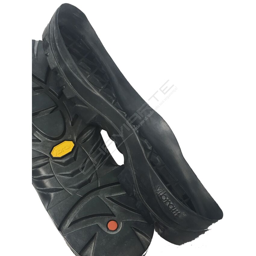 Solas inteiras Vibram Flame 1120